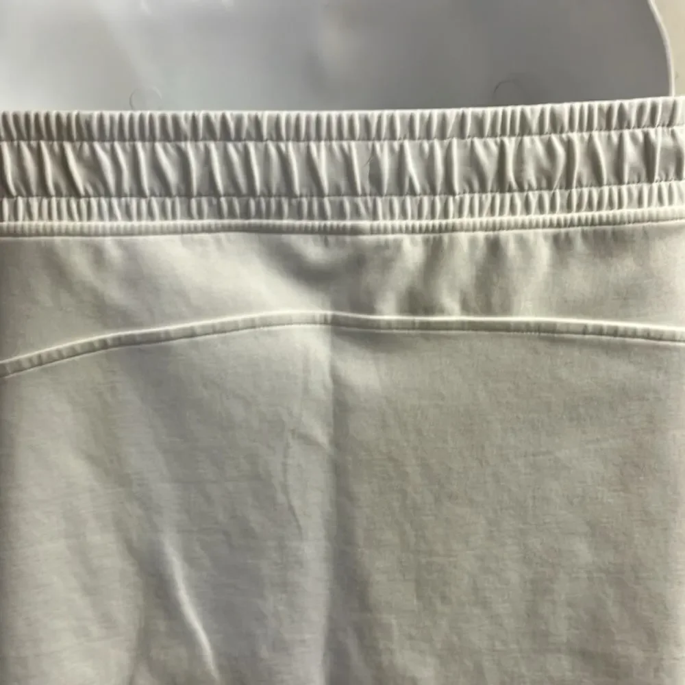 Old Navy Active Dynamic Fleece High Rise Cream A-line Skort w/ Pockets- XL